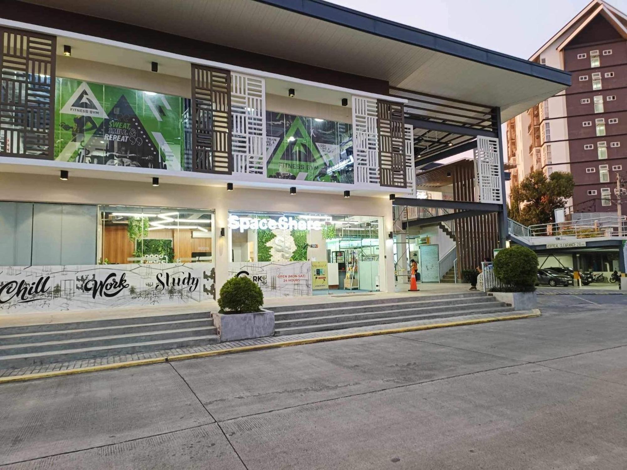 Antara Residence Studio Condo Talisay  Esterno foto
