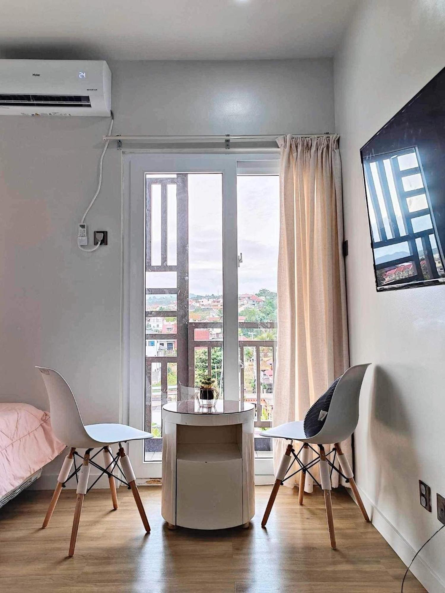 Antara Residence Studio Condo Talisay  Esterno foto